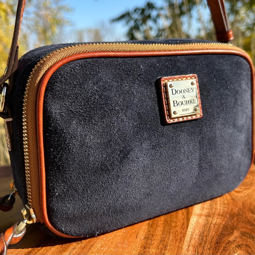Dooney & Bourke Navy Suede Sawyer Crossbody EUC - Picture 4 of 17